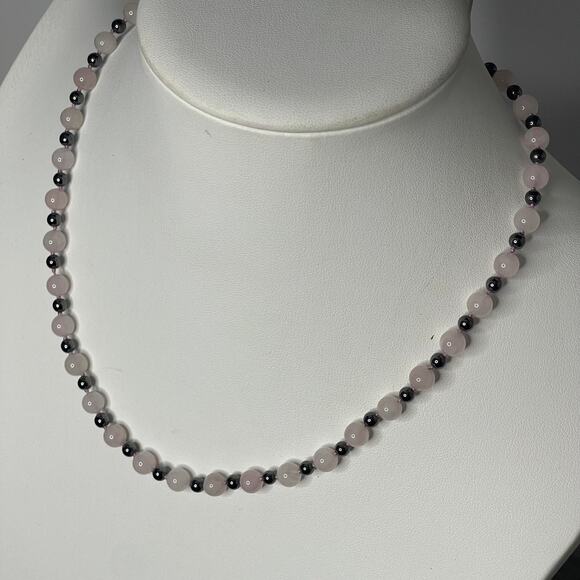 Rose quartz and maybe hematite necklace and stretch bracelet set petite trendy - Picture 3 of 8
